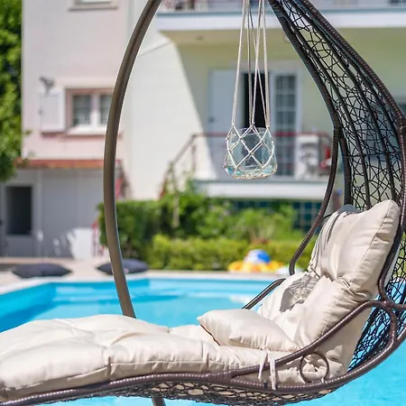 別荘 Stunning In Corinthias