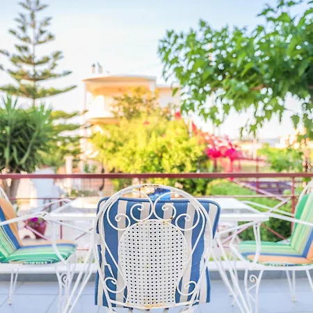 Stunning In Corinthias 別荘