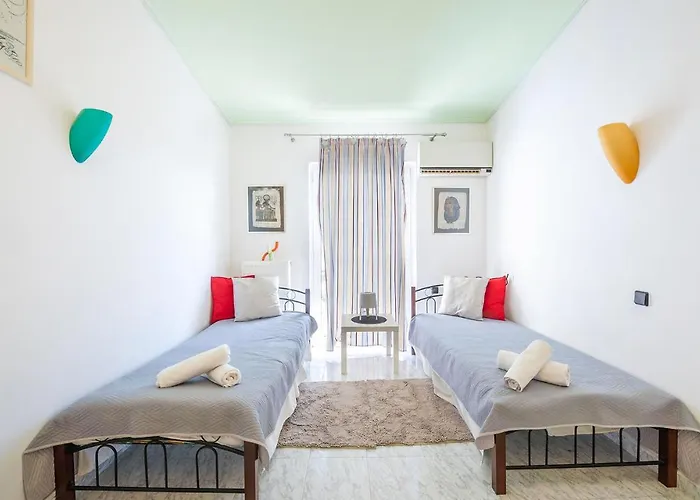 בית נופש Stunning In Corinthias