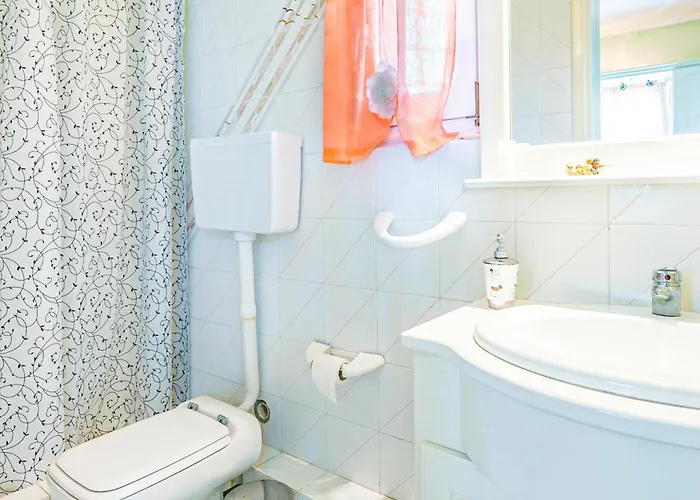 Stunning In Corinthias * Lechaio