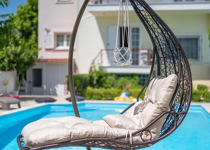 בית נופש Stunning In Corinthias