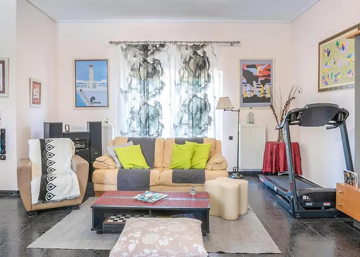 Stunning In Corinthias * Lechaio